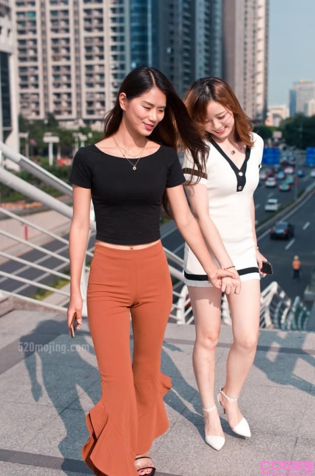 【街拍】黑色短袖橘黄长裙【309P-3.58G】(图8)