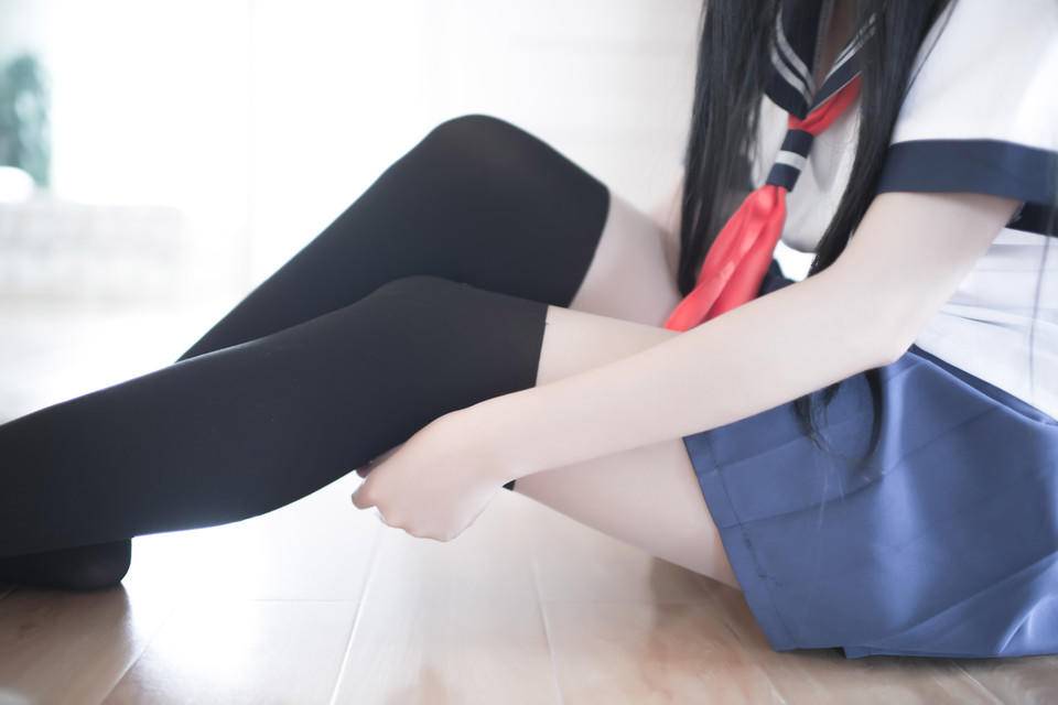 日系黑丝短裙Cos部落图片(图2)