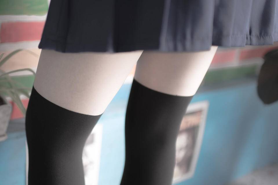 日系黑丝短裙Cos部落图片(图4)