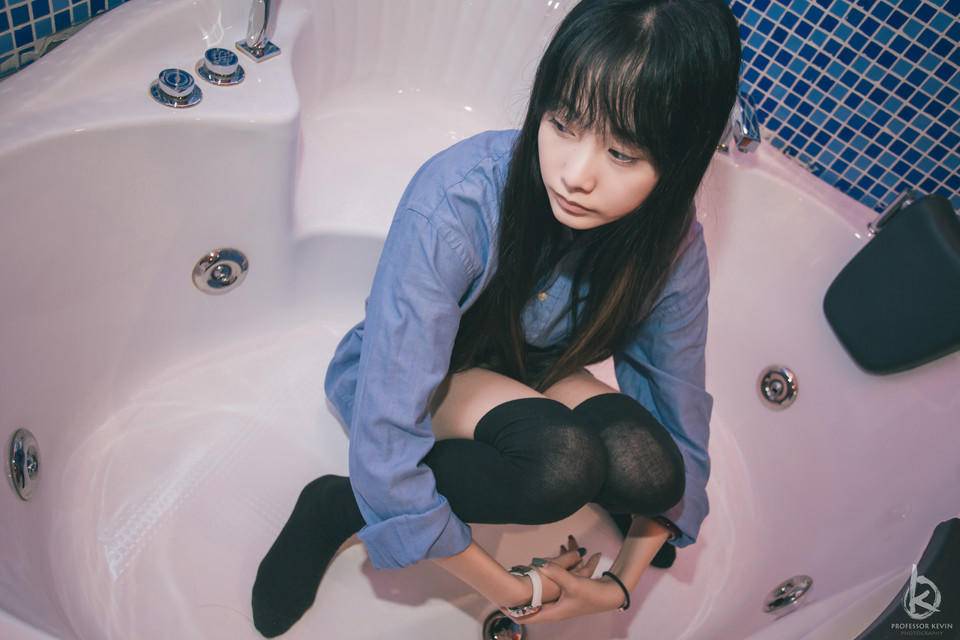 浴缸女孩(图3)