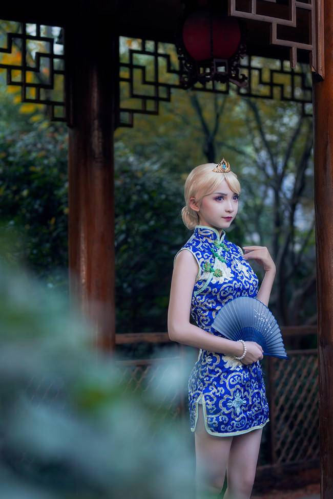 冰雪奇缘 艾莎cosplay Cn：鱼丸子呀(图2)