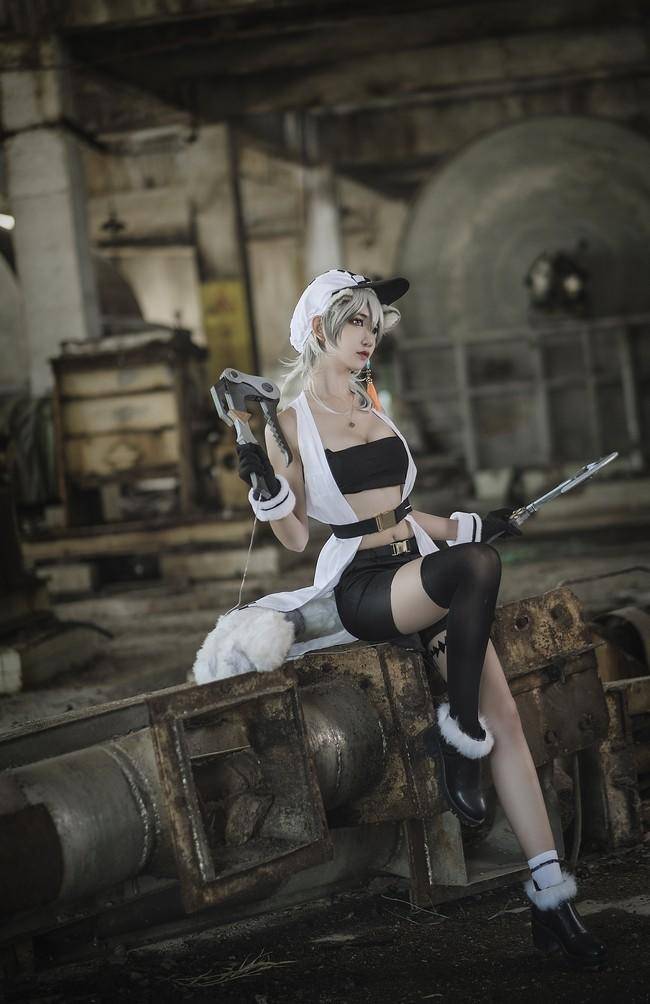 明日方舟 崖心cos Cn：阮邑_Fairy(图1)