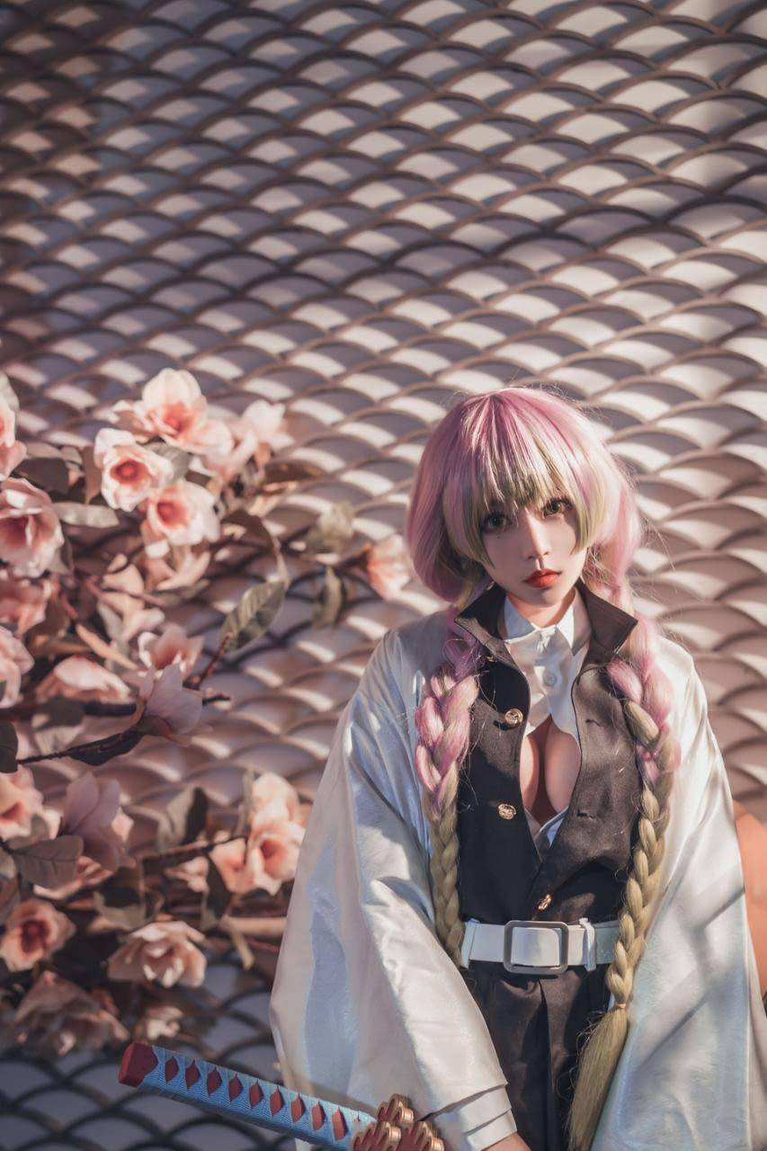 恋柱cosplay cn白易子教主(图2)