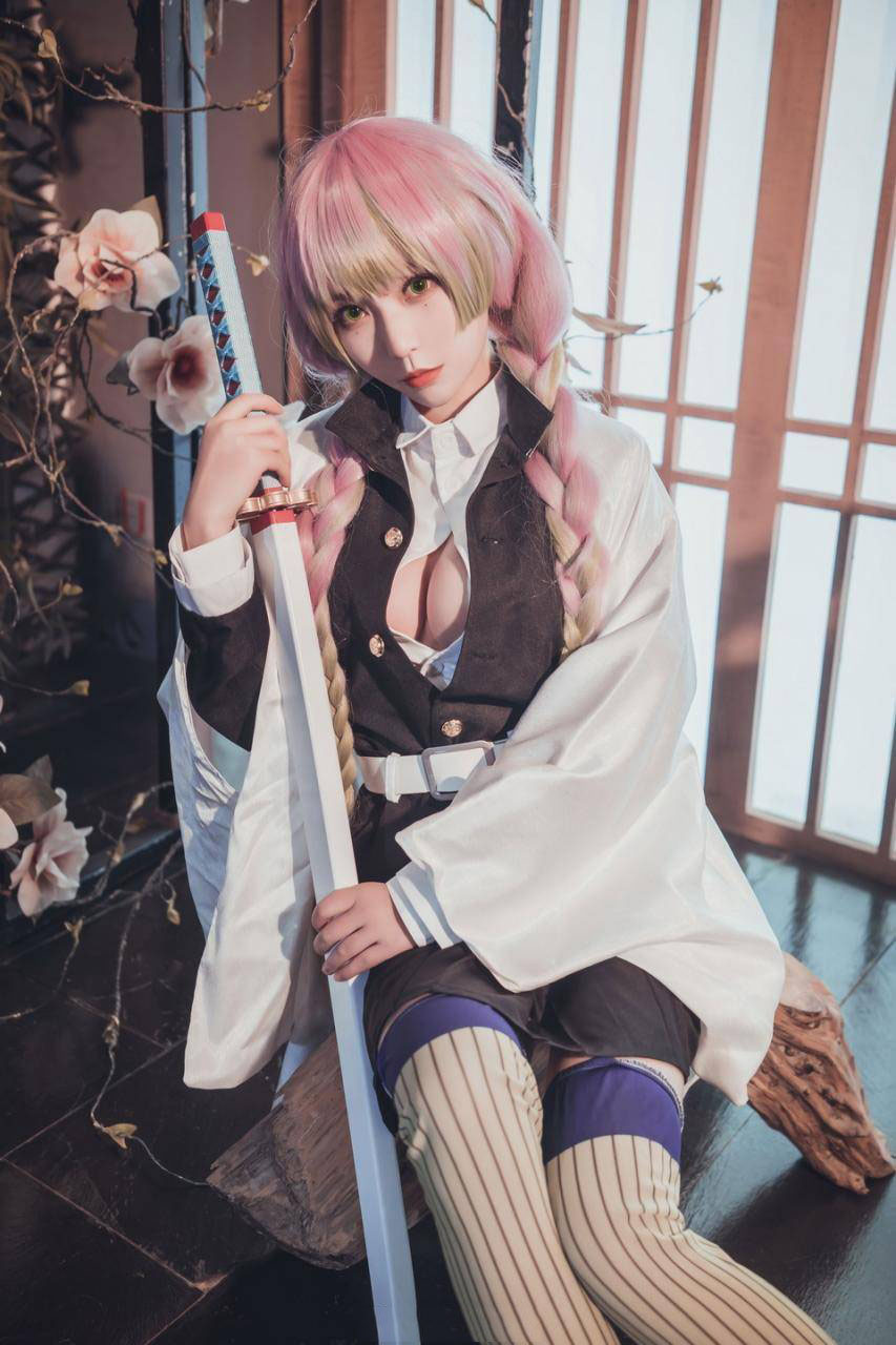 恋柱cosplay cn白易子教主(图6)