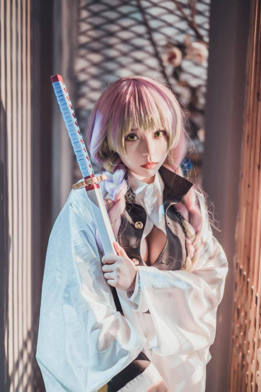恋柱cosplay cn白易子教主(图5)