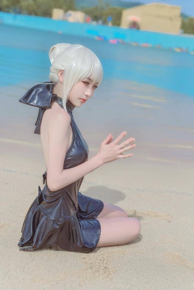 阿尔托莉雅alter泳装cos Cn：泡泡(图1)