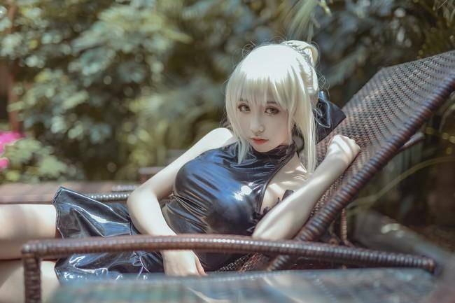 阿尔托莉雅alter泳装cos Cn：泡泡(图9)
