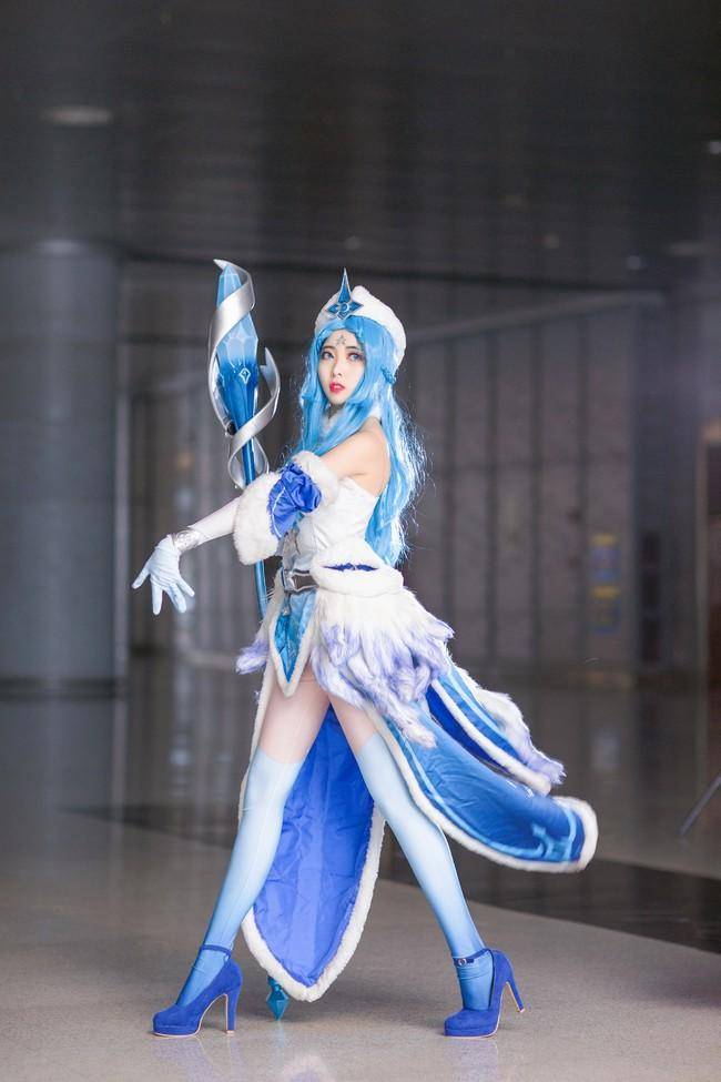 美貌是一种罪孽，暴雪也无法掩埋角色：王昭君Cn：肆月桃 千袖(图1)