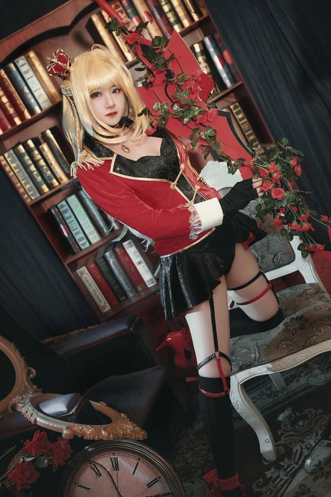 尼禄cos Cn：夏柠柠(图1)