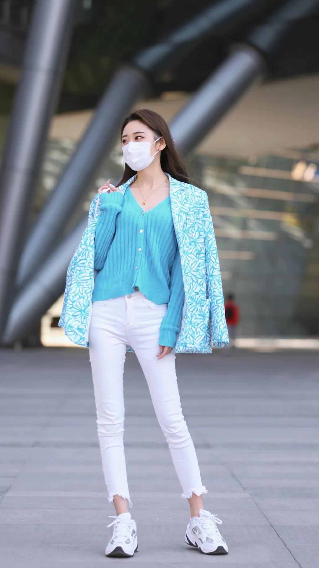 街拍|穿什么才能不辜负这几天最舒服的天气(图2)
