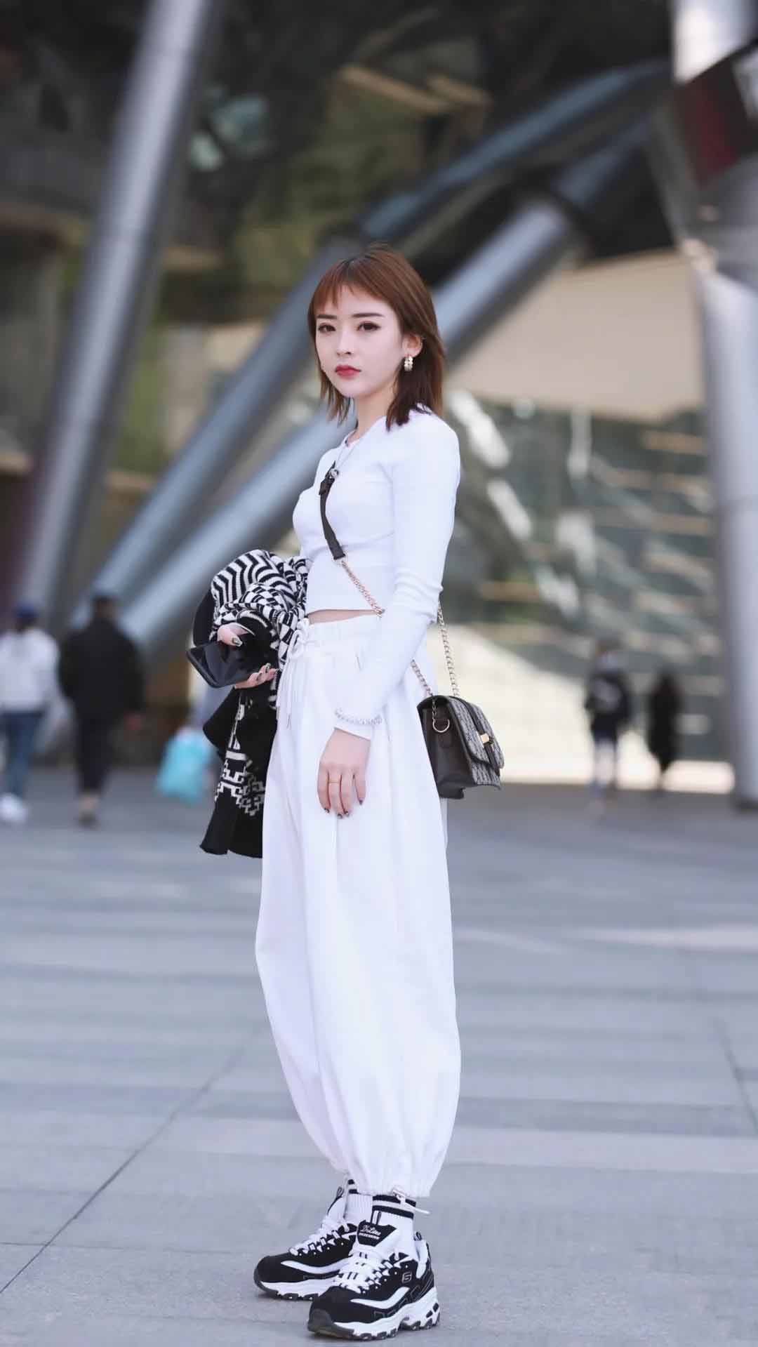 街拍|穿什么才能不辜负这几天最舒服的天气(图6)