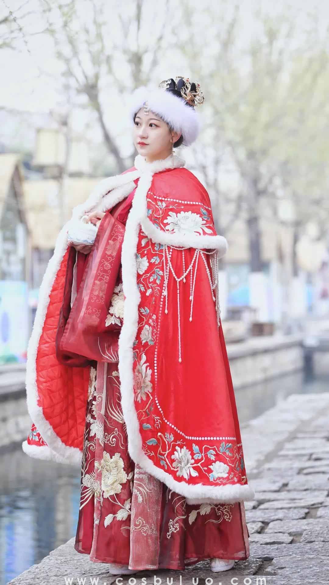 街拍今天拍到的小仙女，都是从古代穿越而来的(图2)