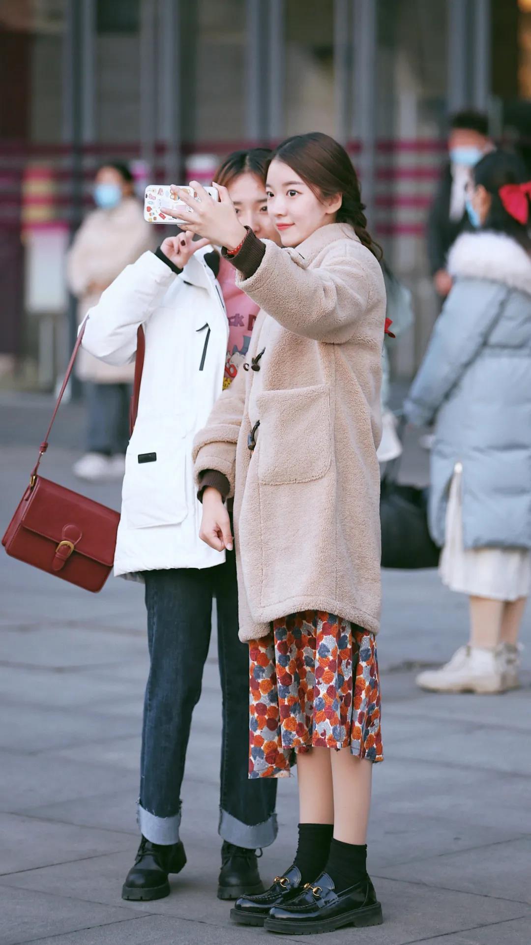 街拍|去了趟美术馆 才发现好看又热爱艺术的人这么多(图6)