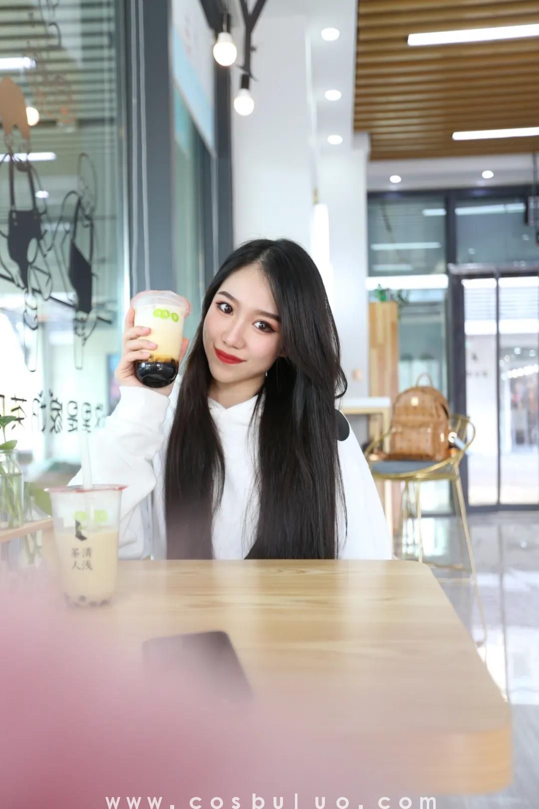 街拍丨温热的奶茶才是冬日的出街标配 温暖抚慰我们的心和胃(福利)(图8)