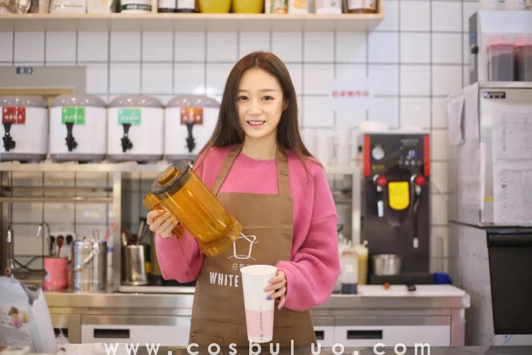 街拍丨温热的奶茶才是冬日的出街标配 温暖抚慰我们的心和胃(福利)(图19)