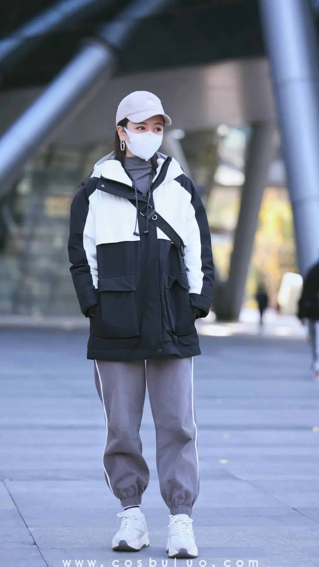 街拍|羽绒服和毛绒外套随意切换 这样的一周有点意思(图8)