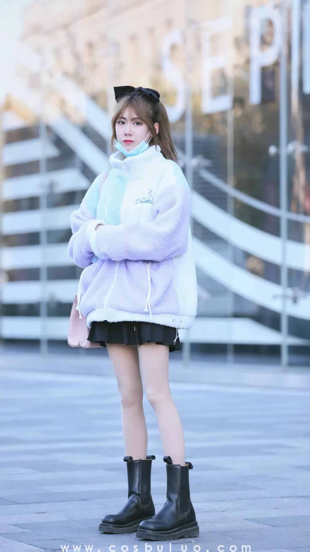 街拍|羽绒服和毛绒外套随意切换 这样的一周有点意思(图2)