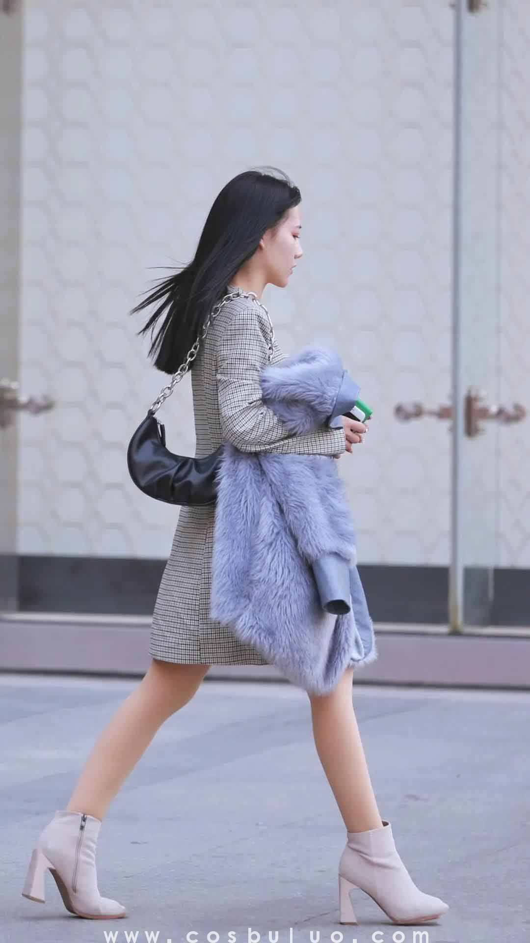 街拍|入冬了还那么暖和 拍到了很多对逛街的闺蜜(图2)