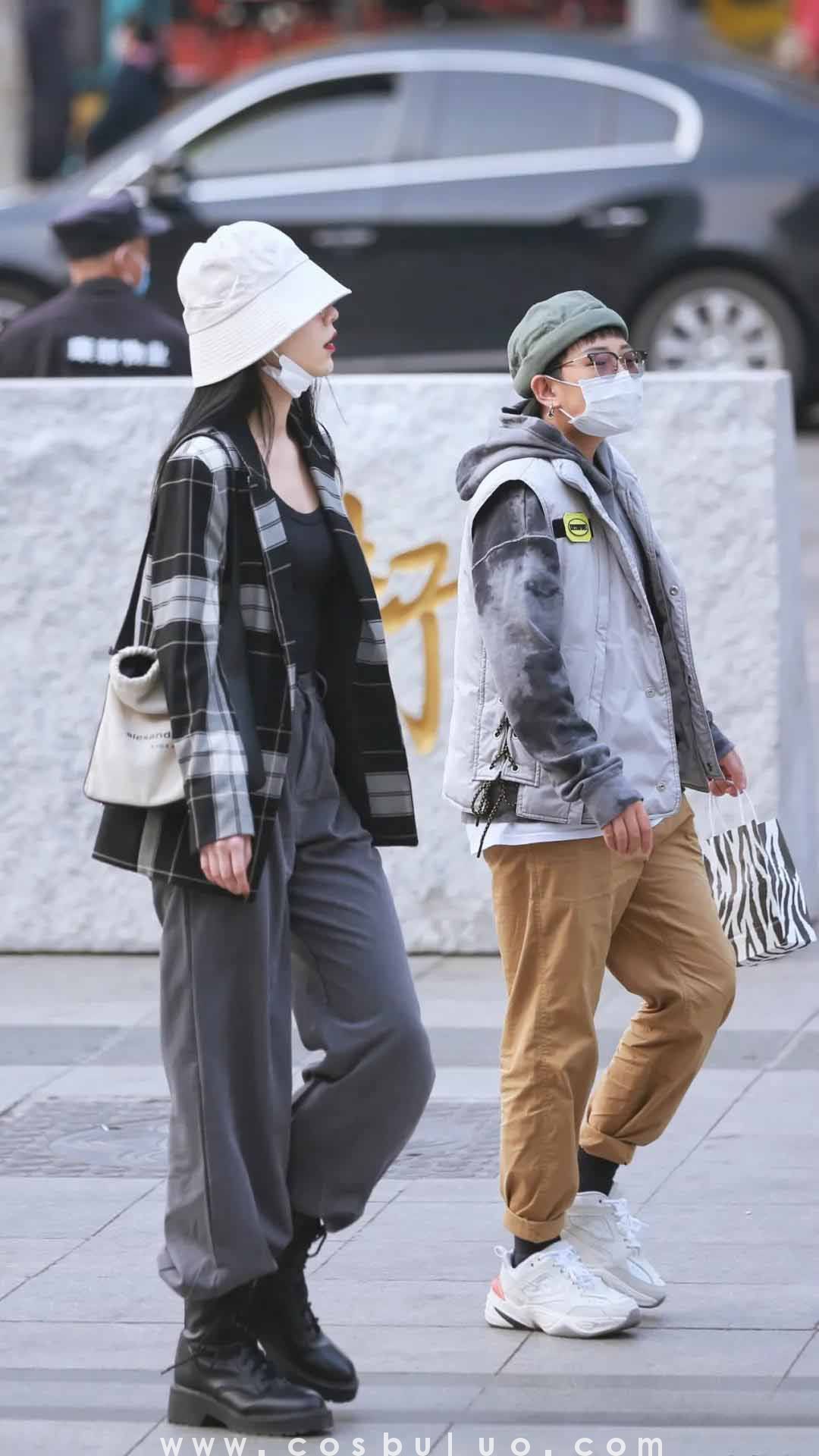 街拍|入冬了还那么暖和 拍到了很多对逛街的闺蜜(图6)
