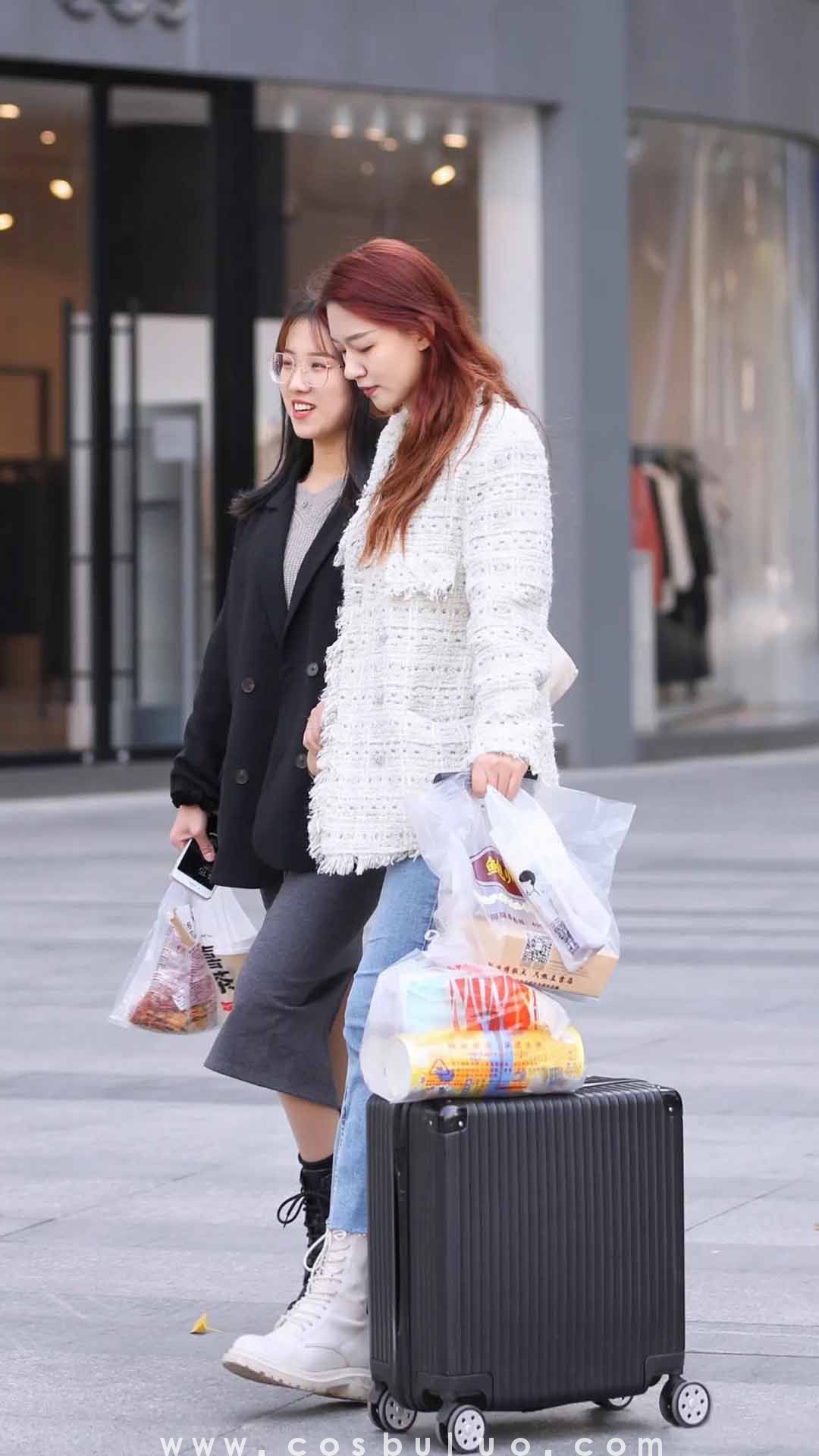街拍|入冬了还那么暖和 拍到了很多对逛街的闺蜜(图9)