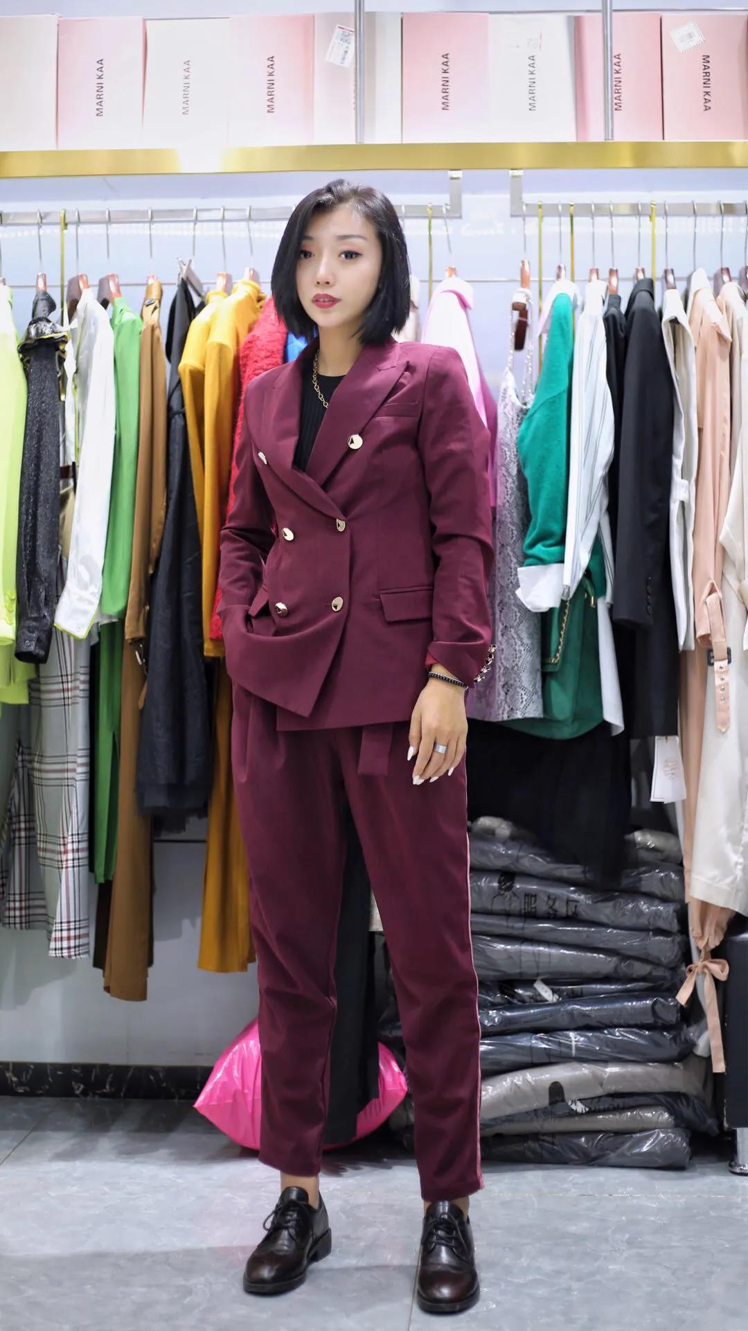 街拍|师东路美女店主 不止貌美如花 也会赚钱养家(图4)