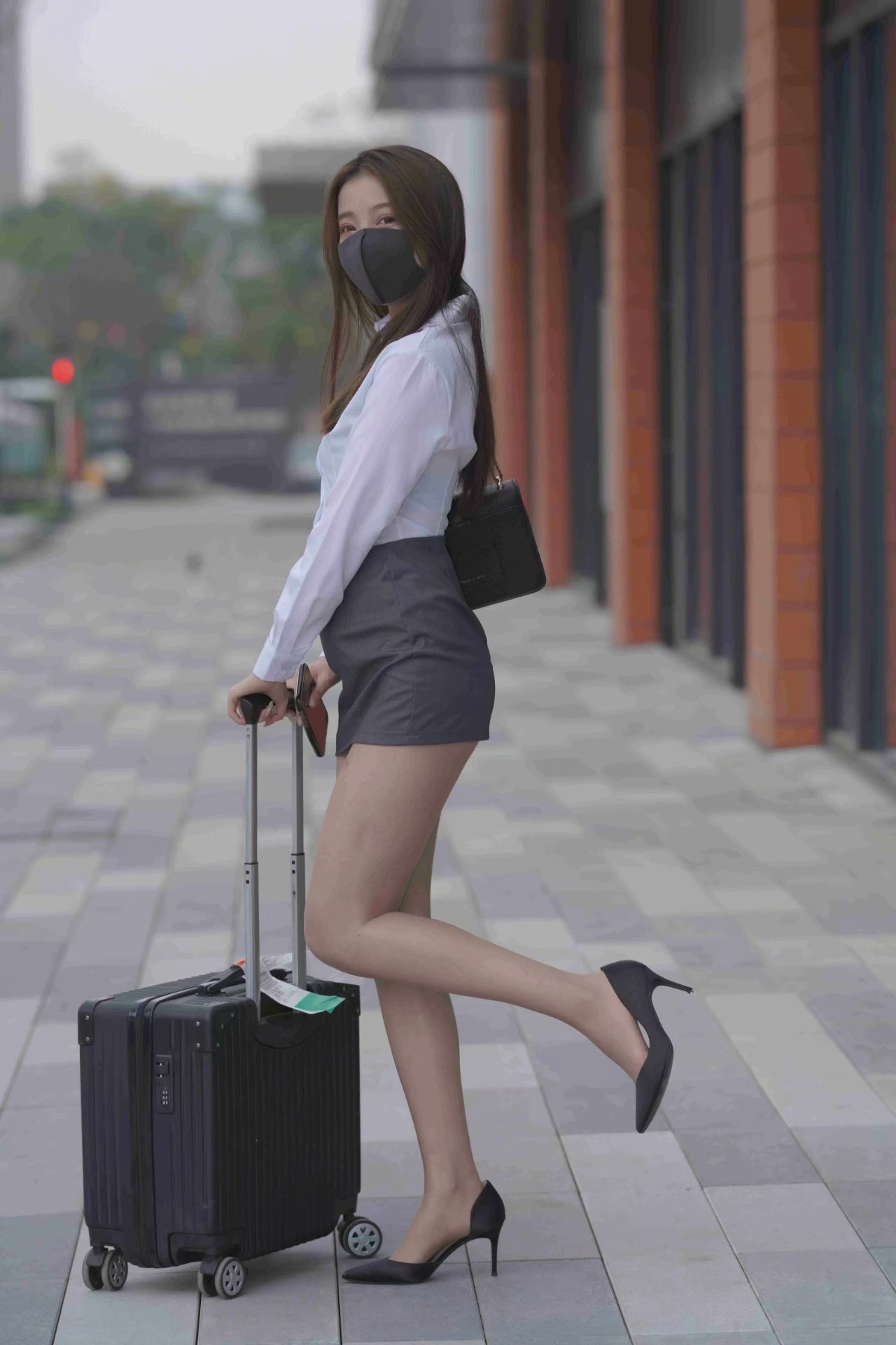 街拍|长发披肩白丝职业包臀美少女(图6)