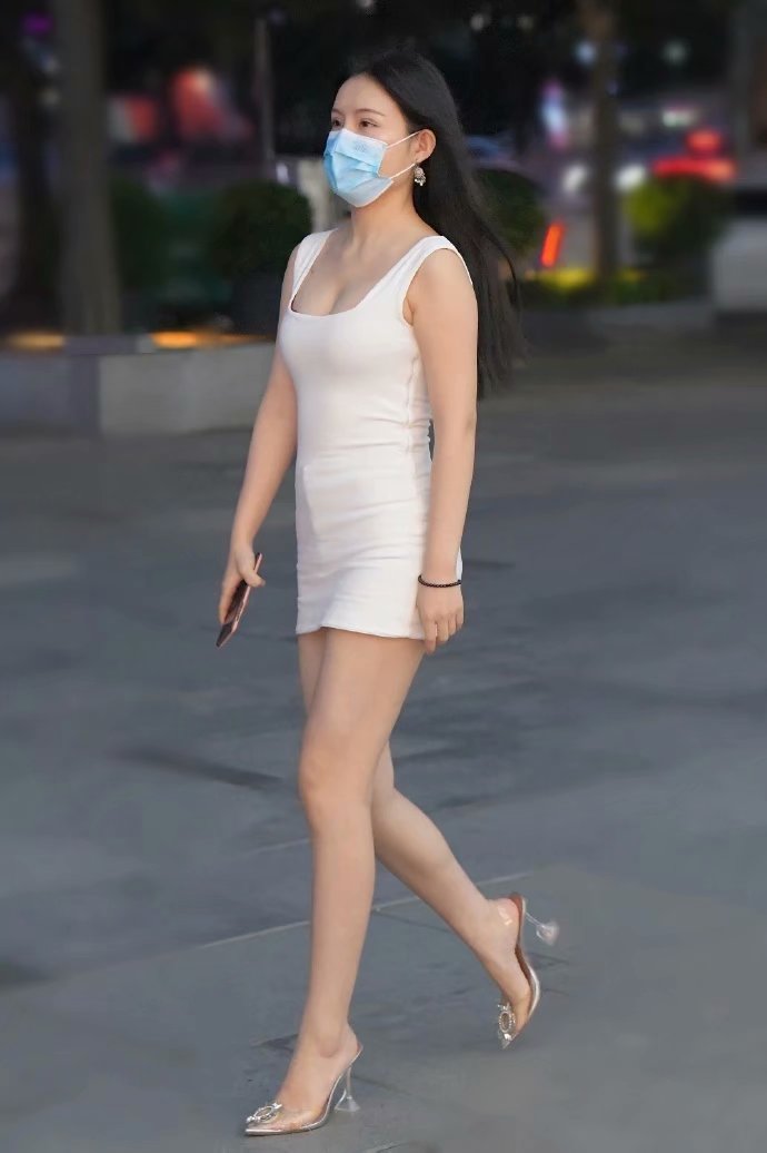 街拍|修长性感一流的身材彰显女性之美(图6)