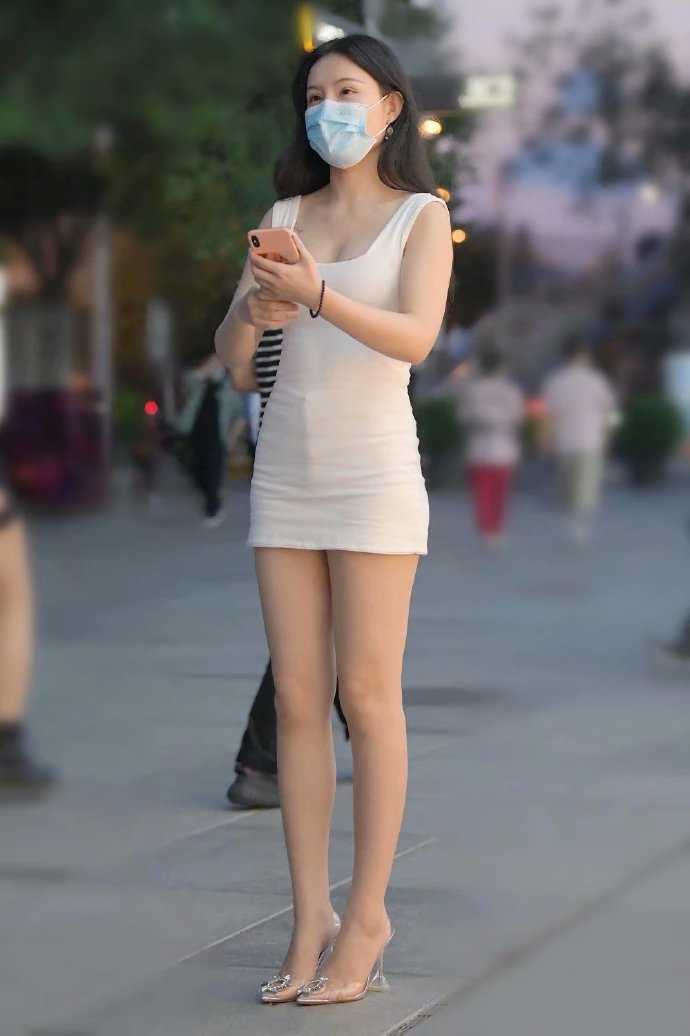 街拍|修长性感一流的身材彰显女性之美(图3)