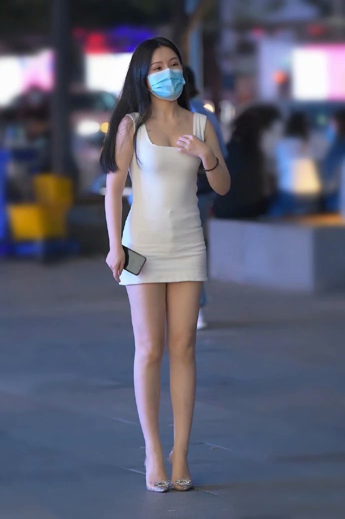街拍|修长性感一流的身材彰显女性之美(图2)