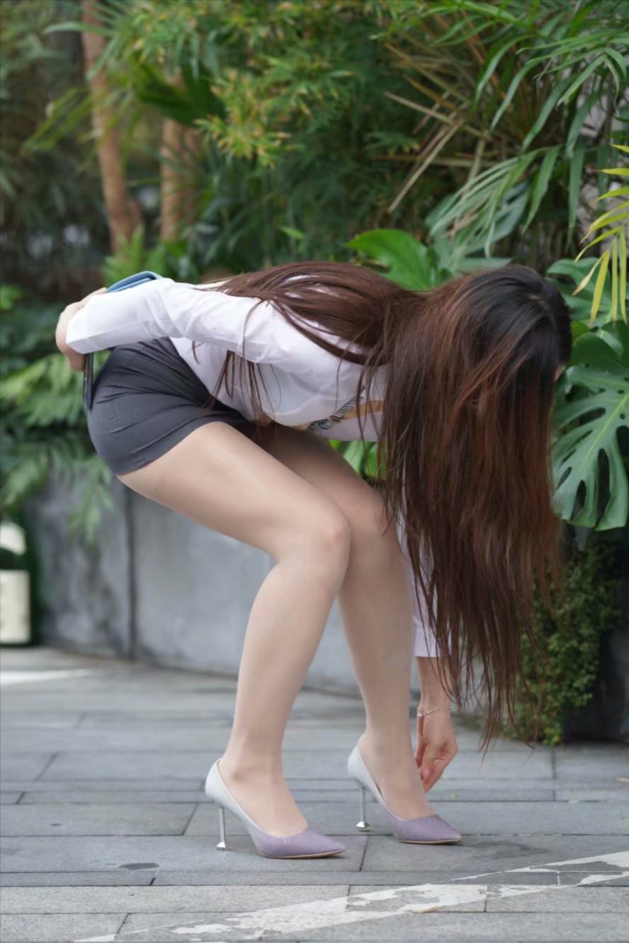 街拍|抓怕吃饭的小姐姐(图8)