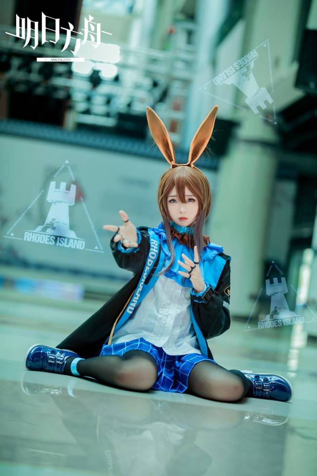 明日方舟 阿米娅cosplay Cn：白西瓜SY(图2)