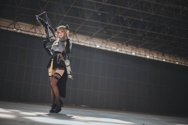 明日方舟 陨星cosplay Cnrioko凉凉子(图3)