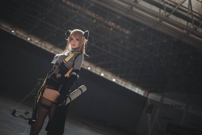 明日方舟 陨星cosplay Cnrioko凉凉子(图5)