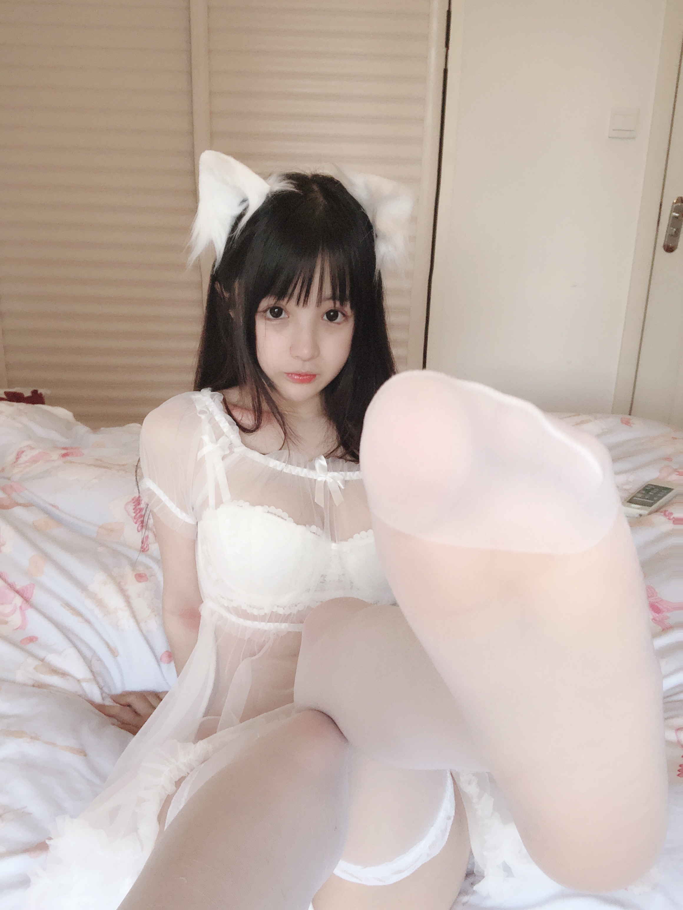 宁宁小白猫蕾丝Cosplay【31P】(图3)
