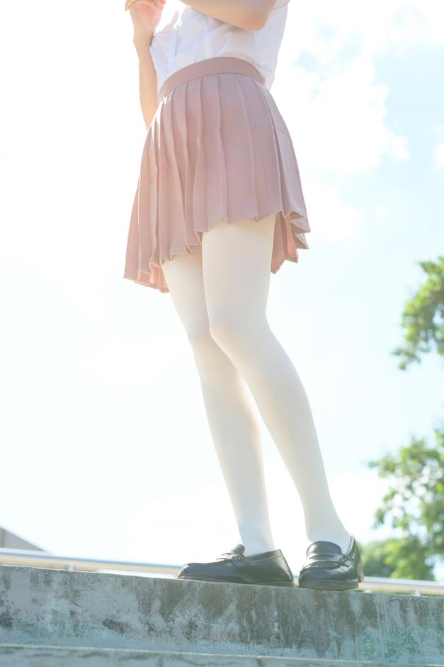 森萝财团R15-030【67P-416MB】(图1)