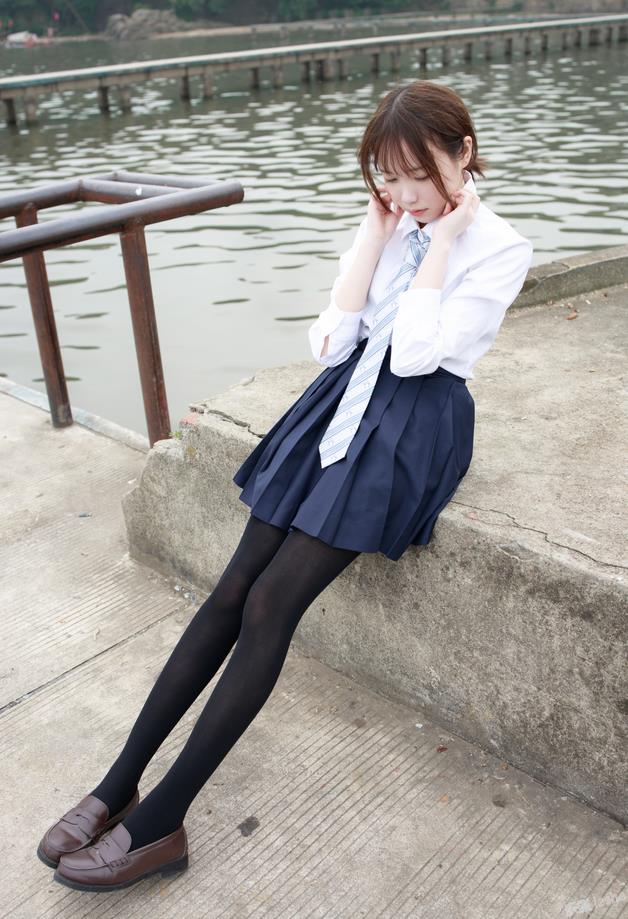 Aika蓝裙黑色【140P+1V-3.61G】(图1)