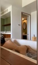 23岁越南女明星不雅视频外流，一夜登上越南各平台热搜第一(图6)