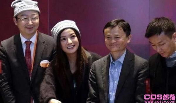 赵薇被全网封杀后，男导演喊话李连杰：赶紧跑吧，下一个月塌房的很可能是你(图8)