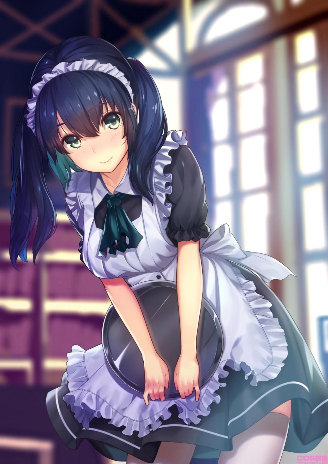 身穿女仆装的美少女(图2)