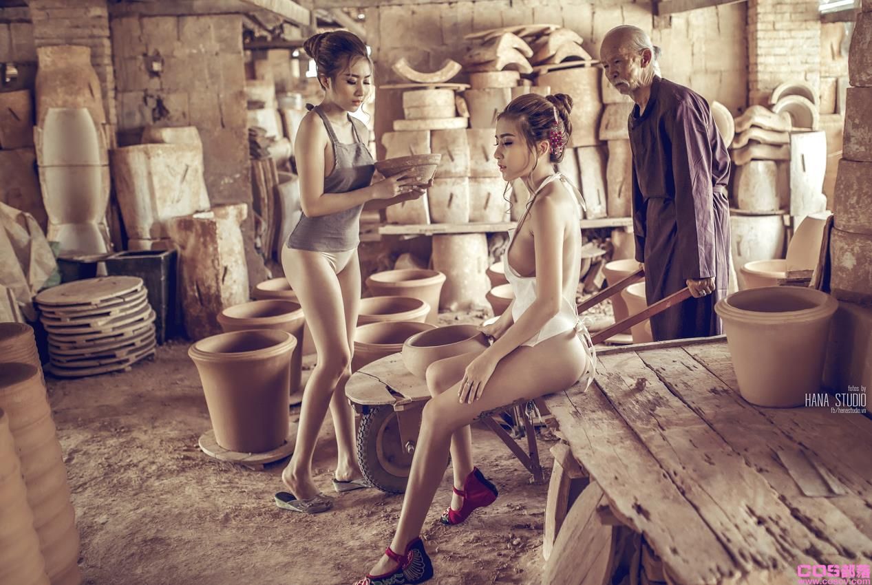 越南名模Thuy Nga Phạm 越南陶瓷村性感写真 【103P-671MB】(图2)