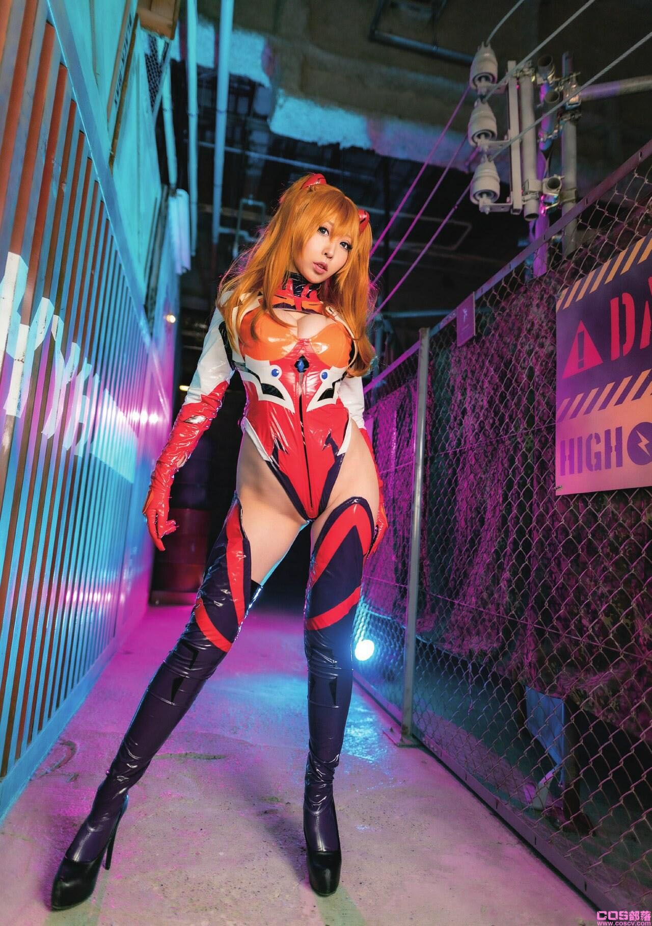 绝对领域敞开-EVA明日香战斗服COS写真(图2)