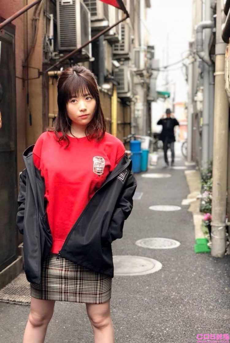 白皙童颜＋丰满上围！日本AV女优水卜樱誉为「千年一见神乳」其实是被AV耽误的厨师＆插画家(图13)