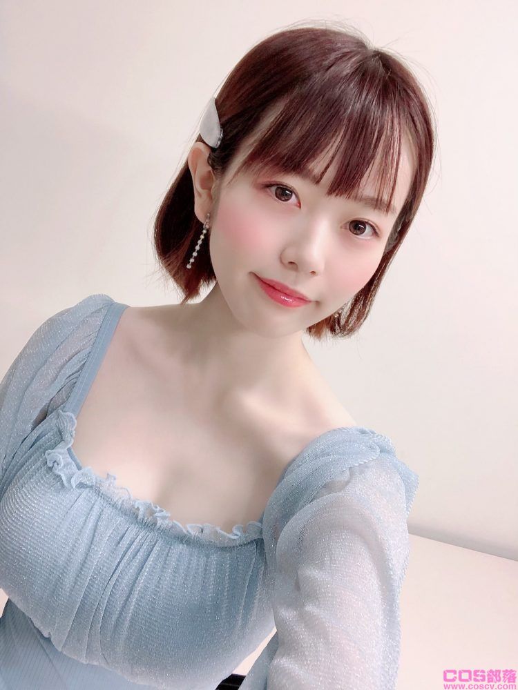 白皙童颜＋丰满上围！日本AV女优水卜樱誉为「千年一见神乳」其实是被AV耽误的厨师＆插画家(图5)
