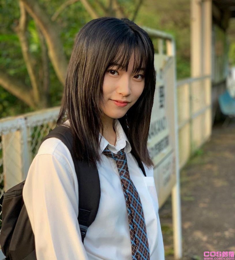 超甜「宝矿力水特正妹」制服照爆红，精致五官…网友：超有明星脸！(图17)