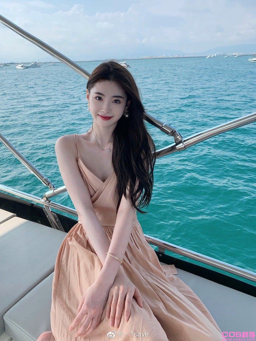 甜美正妹「1saye」高颜值的脸蛋让人着迷，搭船出游美照好吸睛！(图12)