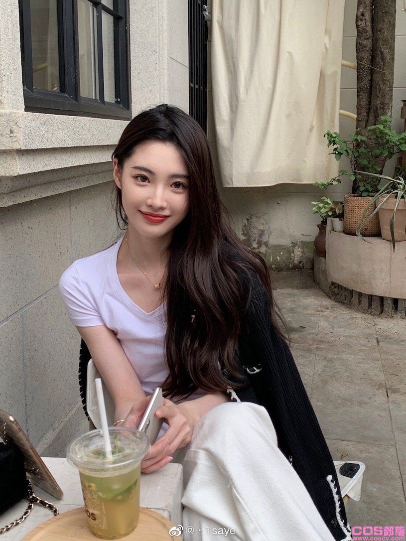 甜美正妹「1saye」高颜值的脸蛋让人着迷，搭船出游美照好吸睛！(图10)