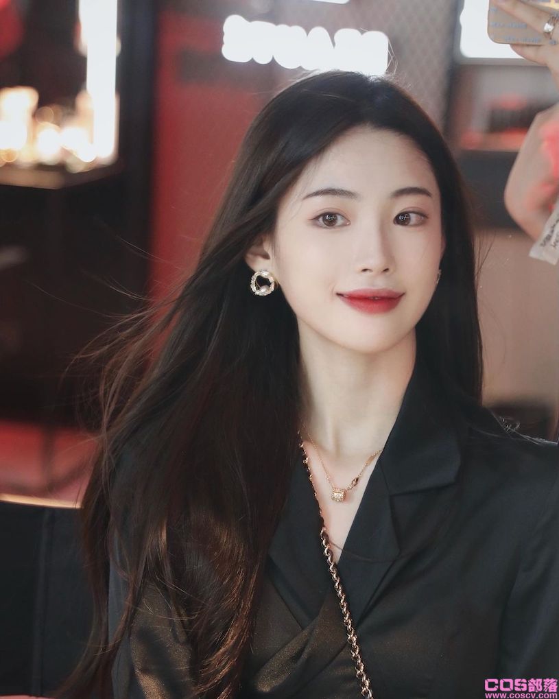 甜美正妹「1saye」高颜值的脸蛋让人着迷，搭船出游美照好吸睛！(图7)