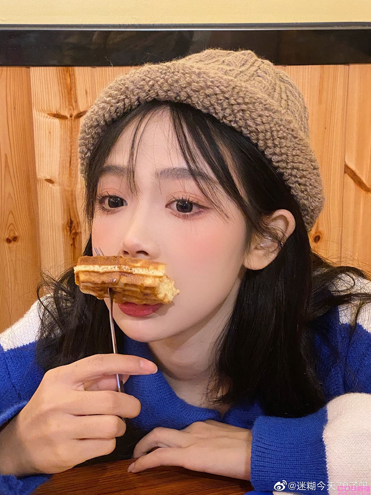 学妹感十足！微博清新美少女《迷糊今天70了吗》笑容里有超萌小虎牙！(图20)
