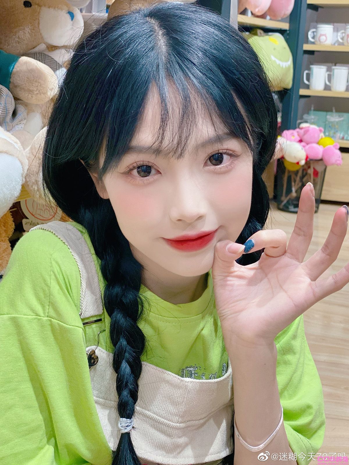 学妹感十足！微博清新美少女《迷糊今天70了吗》笑容里有超萌小虎牙！(图23)