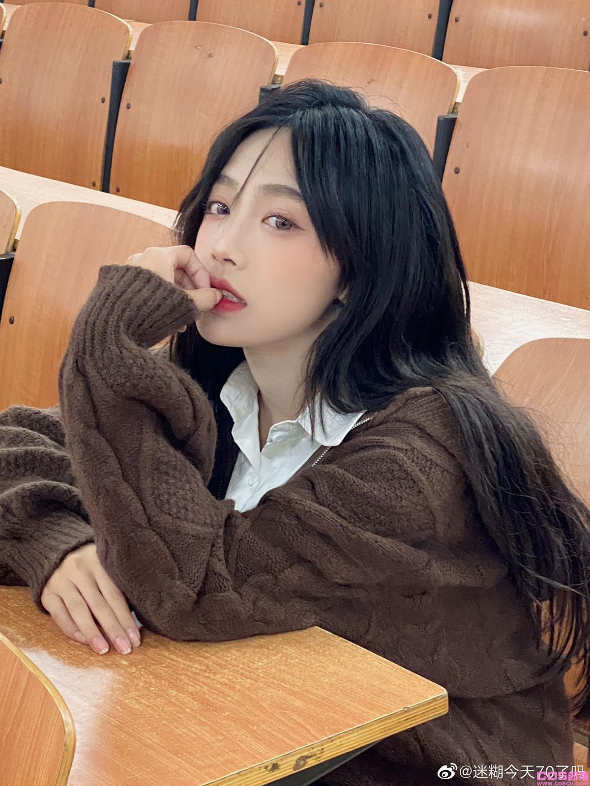 学妹感十足！微博清新美少女《迷糊今天70了吗》笑容里有超萌小虎牙！(图22)